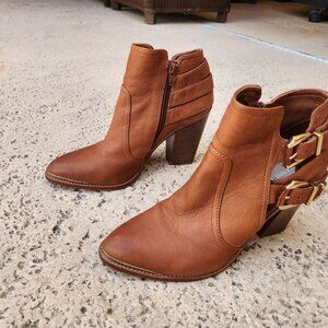 Gianni Beni Bennett Hampton Tan leather booties size 10